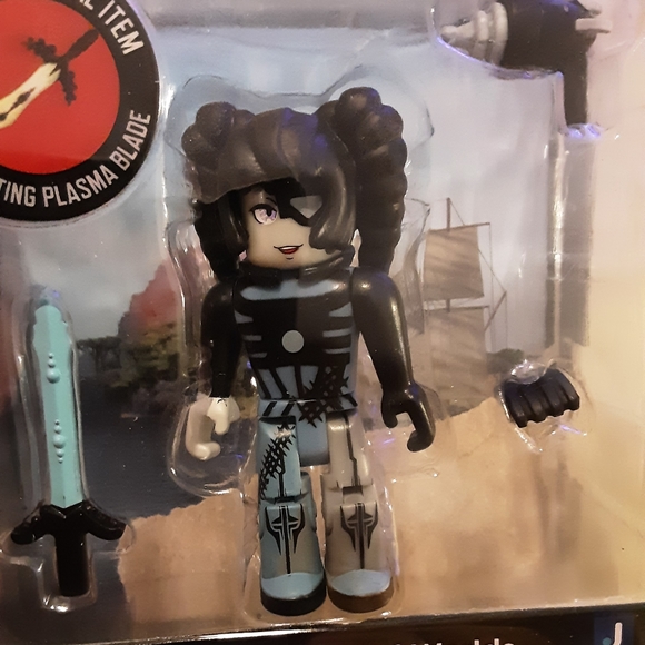 Roblox Zara the Cyborg Doll NWT - Picture 4 of 5